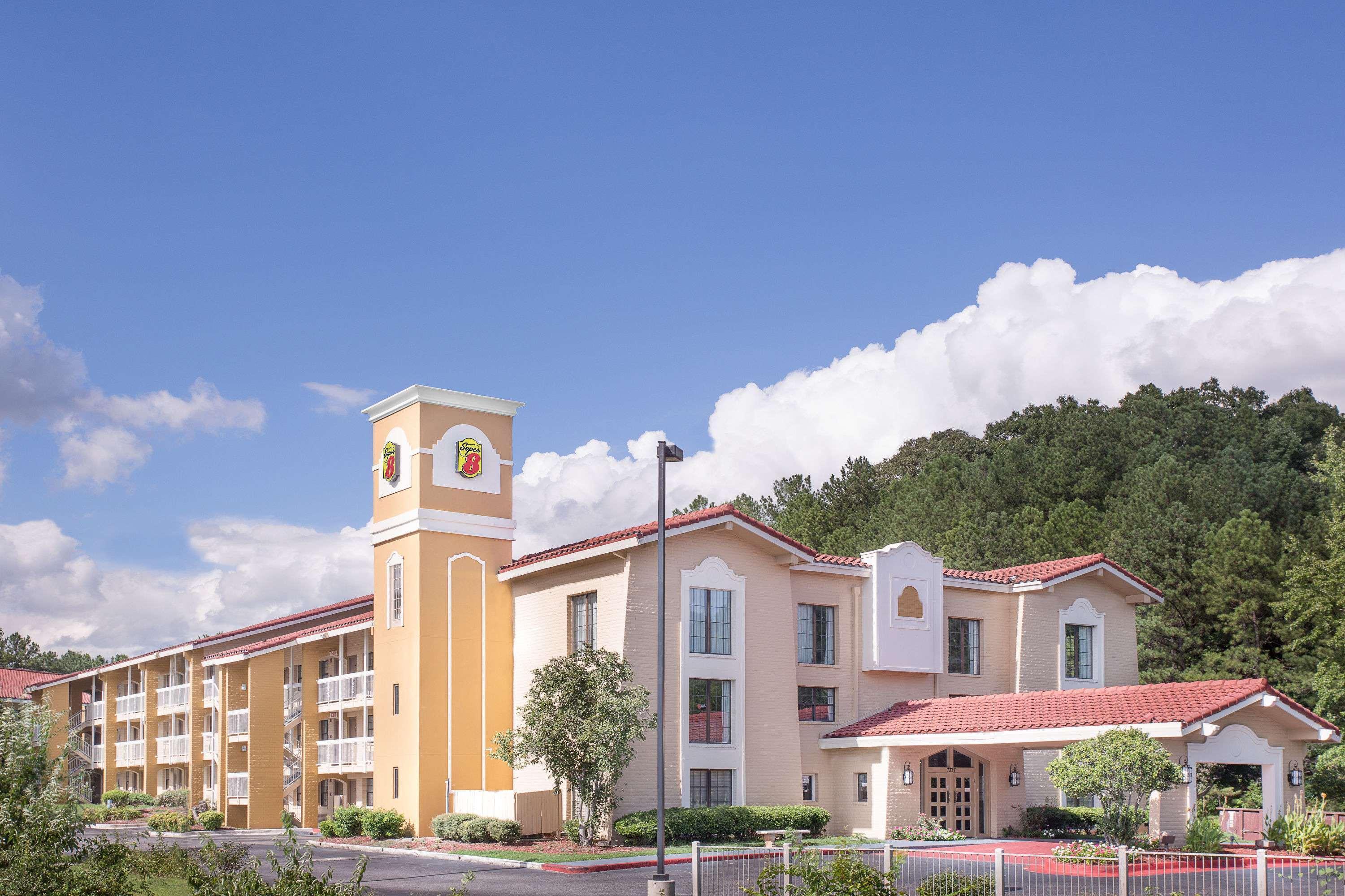 Super 8 By Wyndham Austell/Six Flags Hotel Exterior photo